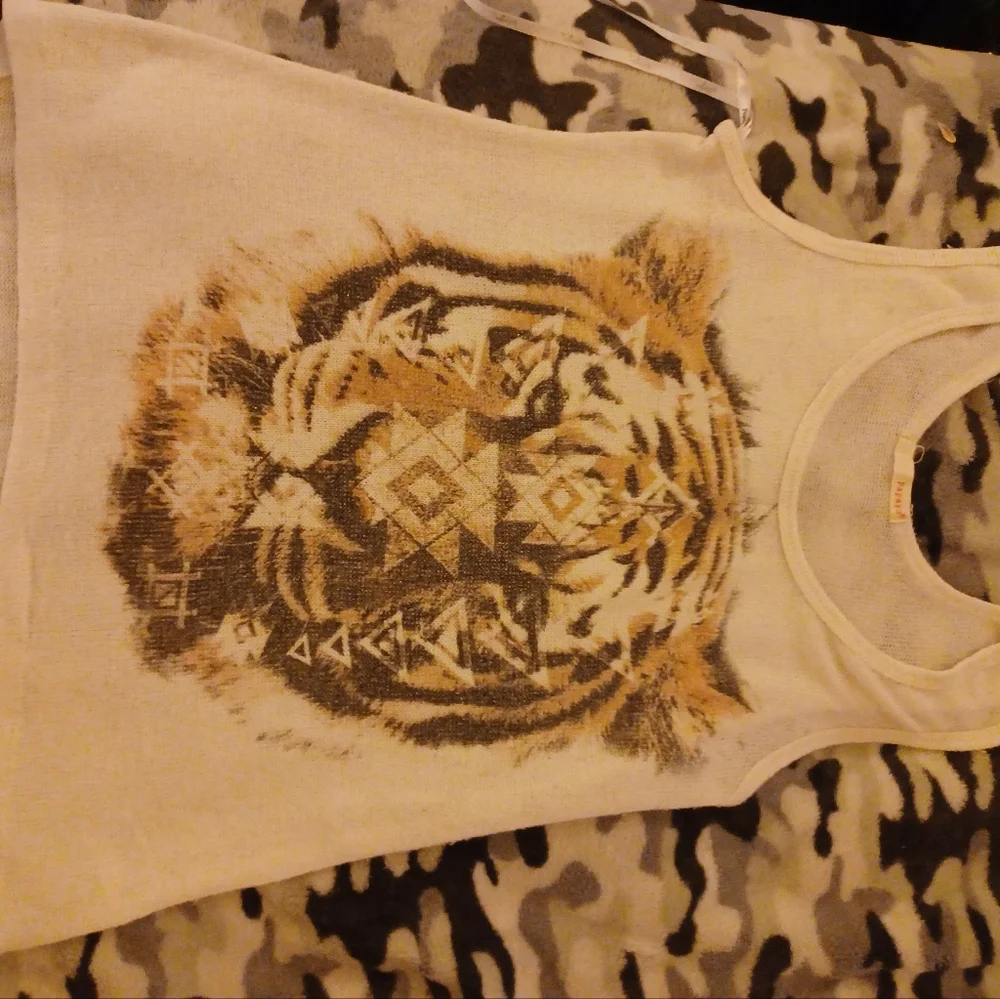 Tiger Tank top - Picture 1 of 4